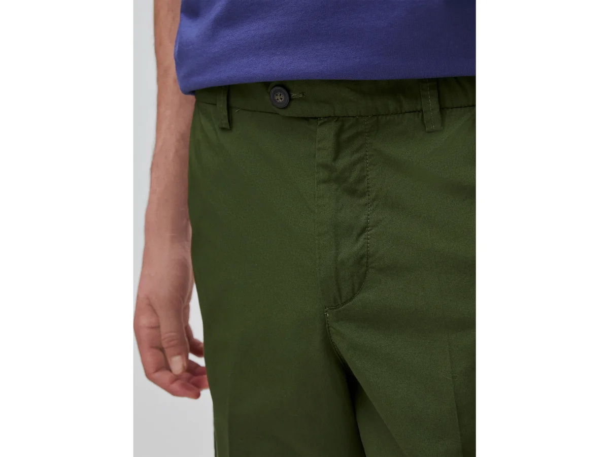 Bermudas chino em algodão leve - Image 5