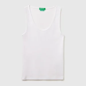 Top canelado slim fit