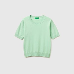 Camisola verde sálvia com manga curta