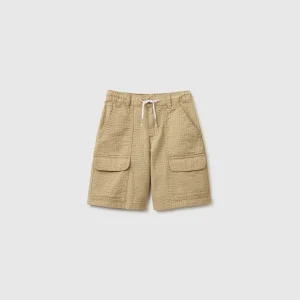 Bermudas regular fit com bolsos