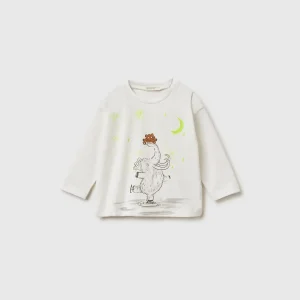 T-shirt com estampa luminescente