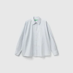 Camisa boxy fit em 100% algodão