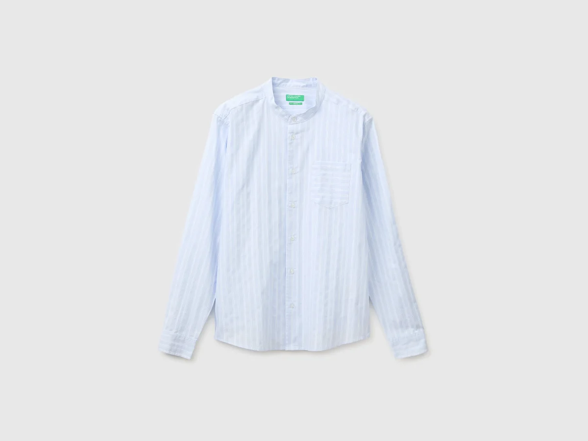 Camisa às riscas gola coreana