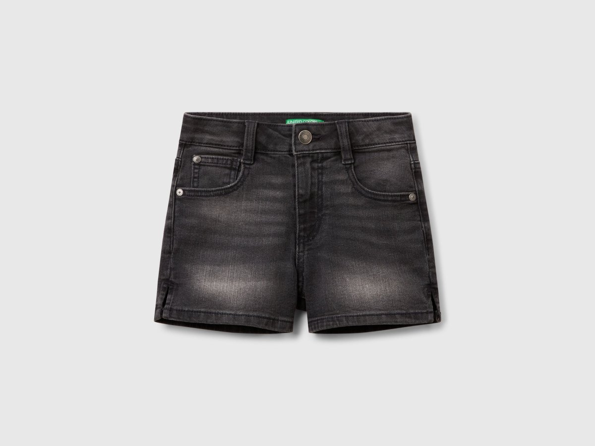 Calças curtas em denim