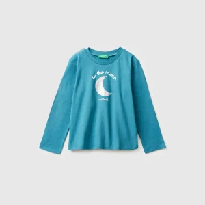 T-shirt com estampa glitter