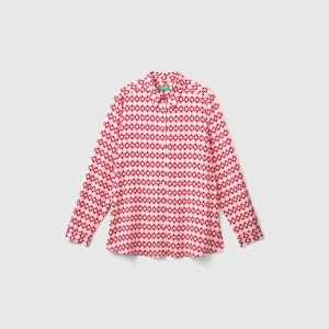 Camisa padrão em viscose