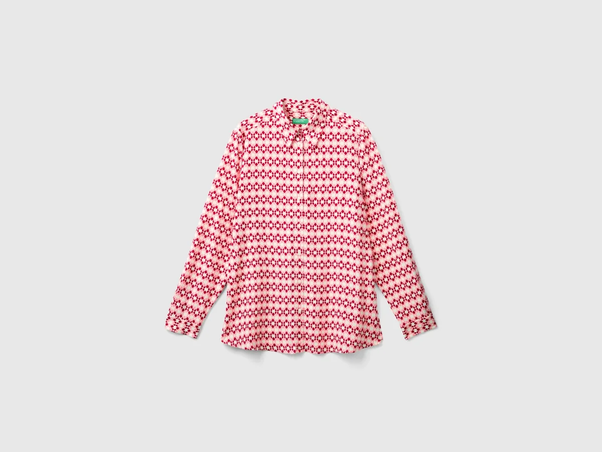 Camisa padrão em viscose
