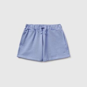 Shorts em felpo com cordão de ajuste