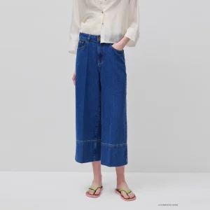 Calças em denim wide fit