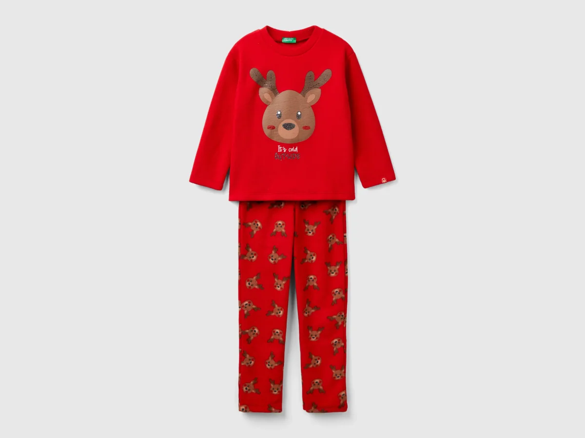 Pijama com renas em tecido polar
