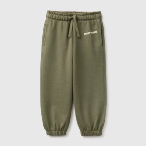Calças em felpo com estampas