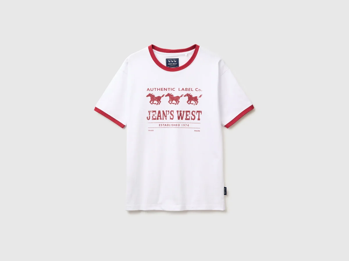 T-shirt com gráfica western