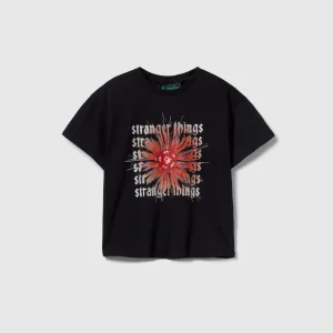T-shirt com estampa Stranger Things