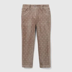 Calças slim fit em chenille