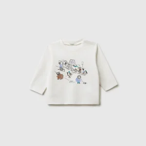 T-shirt com estampa em relevo