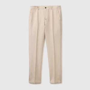 Chinos regular fit em mistura de linho
