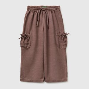 Calças com bolsos wide leg