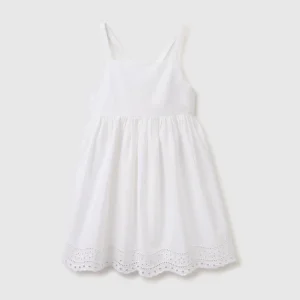 Vestido com renda bordado inglês