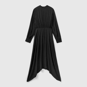 Vestido comprido em viscose fluida