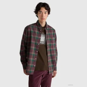Camisa button down em flanela
