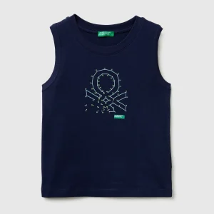 T-shirts sem mangas em algodão orgânico com estampa logótipo