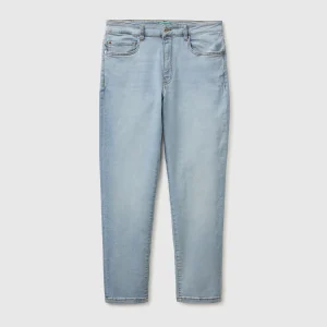 Jeans slim fit de cintura subida