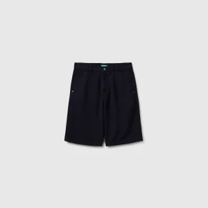 Shorts em tecido de lona