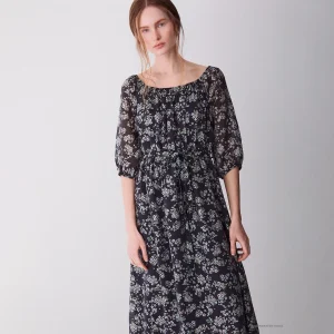 Vestido comprido com cinto